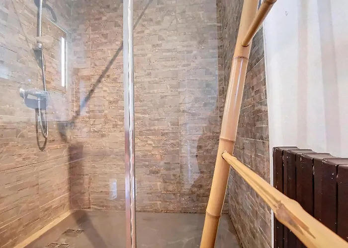 펜션 Le Relais De Fleyres - Authentique Avec Jardin, Parking Et Wifi *